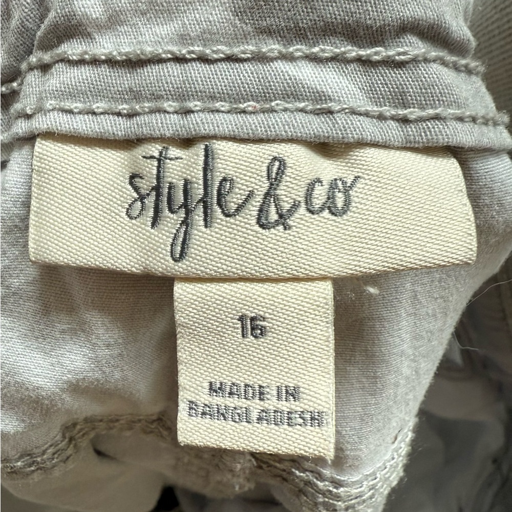 Style & Co. Light Gray Camo Cargo Shorts - Picture 4 of 4